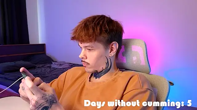 DENIS_HERE élő XXX-chatje