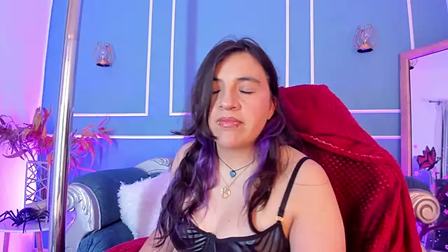 TaraTaylorr's Live XXX Chat