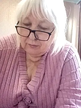 Alexia64231's Webcam Show