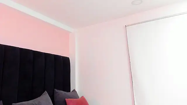 barbara_mmoon Adlı Modelin Canlı XXX Sohbeti