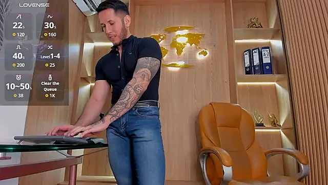 Pokazy przed kamerką – George_Diesell