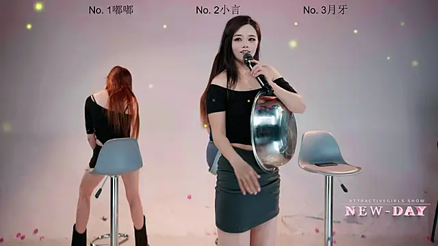 NEW-DAY: διαδικτυακό σόου στην κάμερα