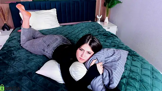 Crystal-Lace Chat XXX live