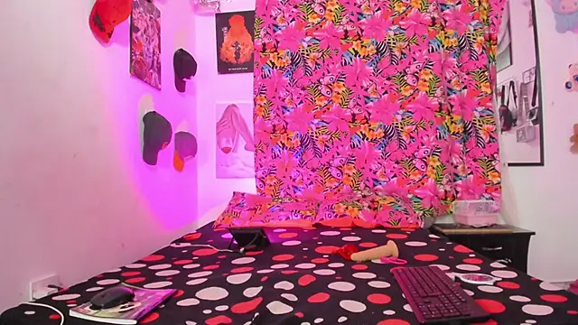 Rihanna_hotx élő XXX-chatje