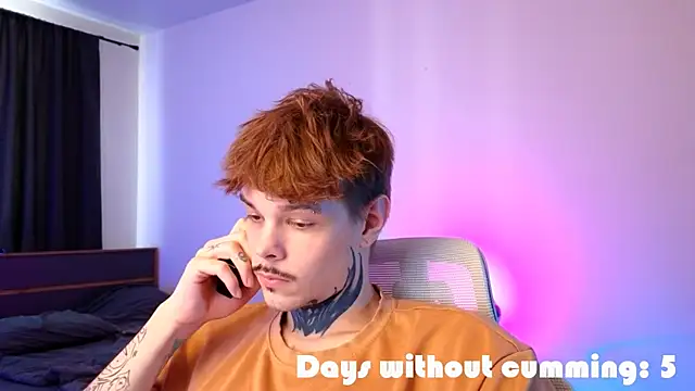 DENIS_HERE 即時 XXX 聊天