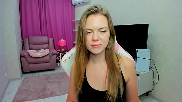 Strawberrye live XXX chat