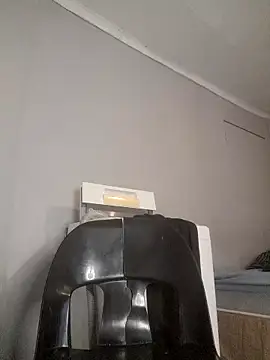 Show modela koolbend na web-kameri