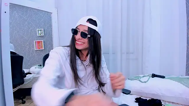 ViictoriiaSaenz's Live XXX Chat