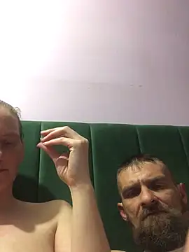 bam420bam Chat XXX in diretta