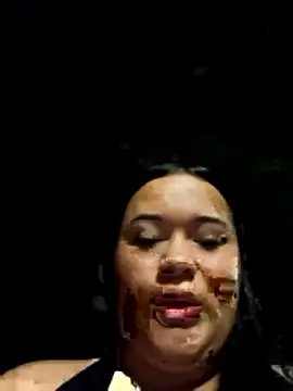 Datoka_adrenaline: διαδικτυακό σόου στην κάμερα