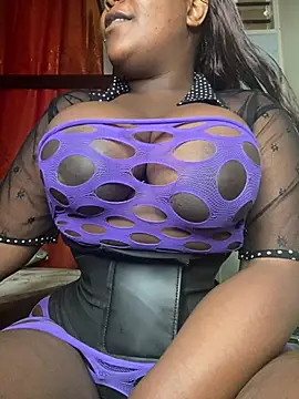 _bellaa Adlı Modelin Canlı XXX Sohbeti