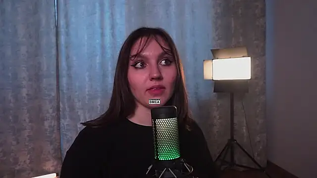 Chat +18 de Hoot_owl_cb ao vivo