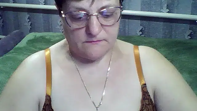 Chat +18 de ElzaJewel ao vivo