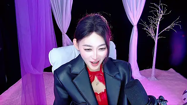 XXX chat uživo modela Tili-668