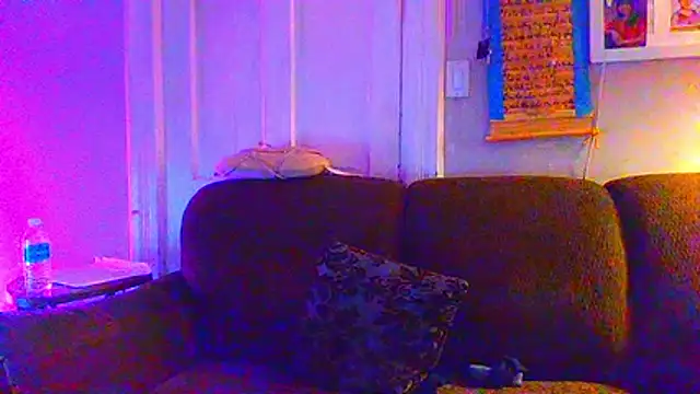 xuan8pssy_ui69 Chat XXX in diretta