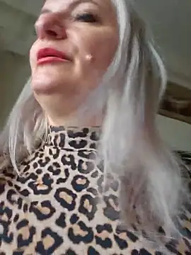 LadyTouch – Naživo XXX chat