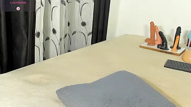 CREAMY_BUBBLEGUM লাইভ XXX চ্যাট