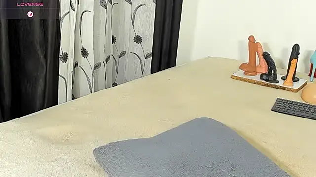 CREAMY_BUBBLEGUMのウェブカメラショー