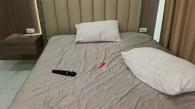 Czat XXX na żywo – SusannJohnson