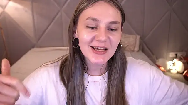 Chat XXX en directo de DiamondGoldie