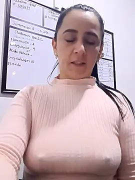 Sex_Annie Chat XXX in diretta