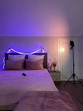 XXX chat uživo modela FlexboxDoll