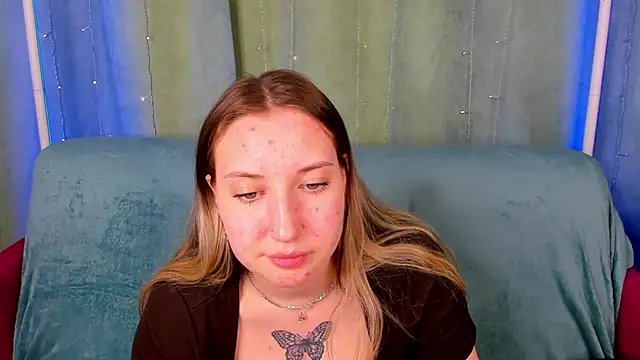 Chatroom XXX en direct de JollyBlondy