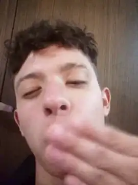 دردشة Daniel_Roy الجنسية المباشرة