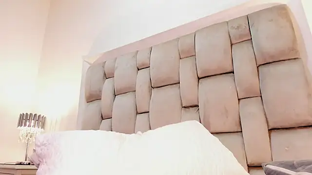 zoejenner_ Adlı Modelin Canlı XXX Sohbeti