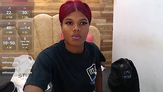 mariahsugarr: διαδικτυακό σόου στην κάμερα