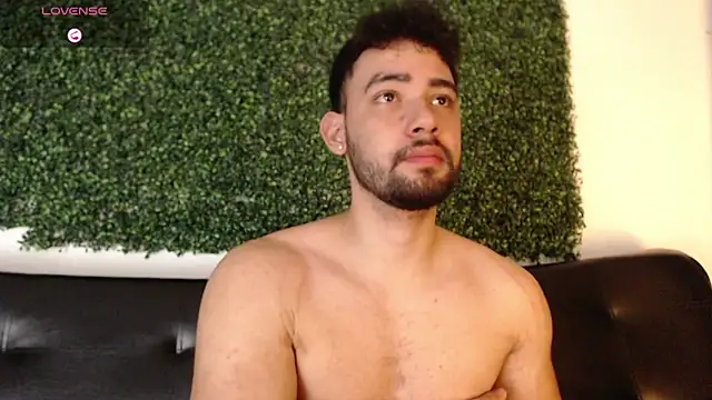 Show modela sam_ford_2 na web-kameri