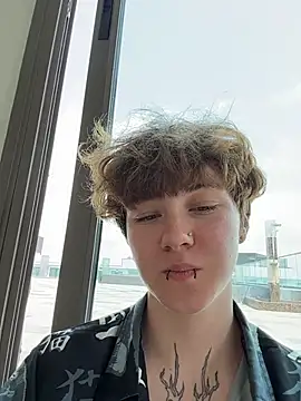 IceMur Adlı Modelin Canlı XXX Sohbeti