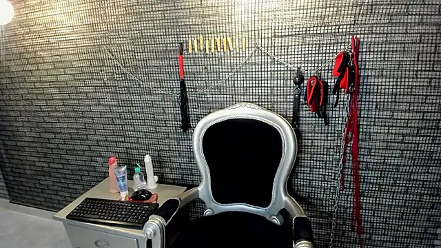 hillary_bigbutt Adlı Modelin Canlı XXX Sohbeti