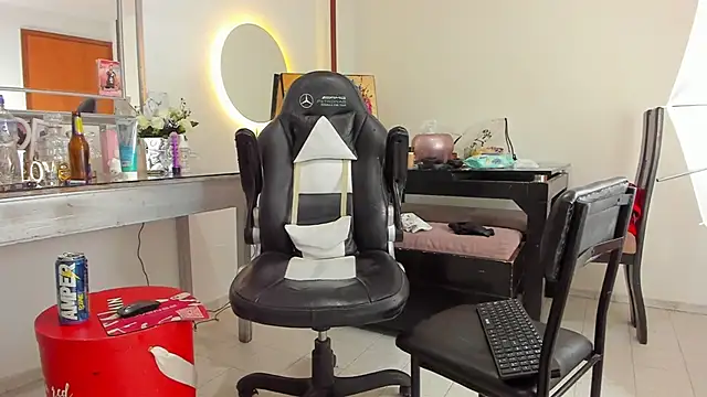 Chatroom XXX en direct de AndresXm_