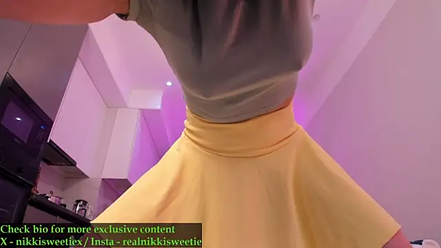 nikkisweetie: απευθείας συνομιλία ΧΧΧ