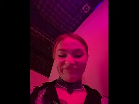 AriWildのライブXXXチャット