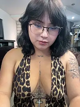 Czat XXX na żywo – emyxpearly