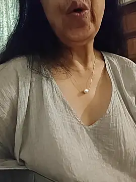 NakedMILFx – Naživo XXX chat