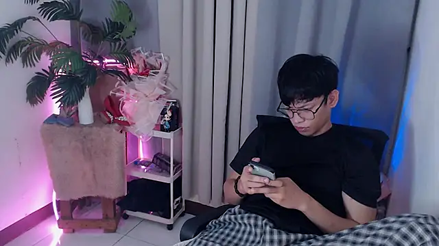 pinkcock_froi2305 Chat XXX live