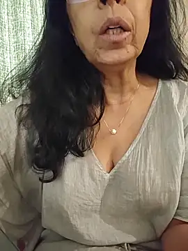 NakedMILFx Chat XXX live