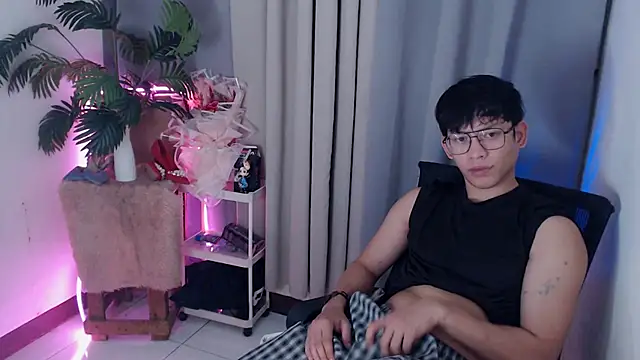 pinkcock_froi2305 现场XXX聊天