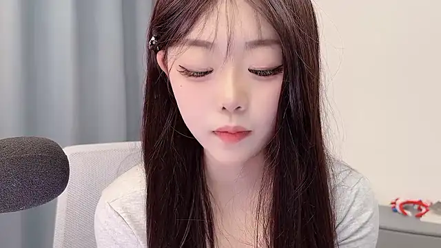 smalldaisy Adlı Modelin Canlı XXX Sohbeti