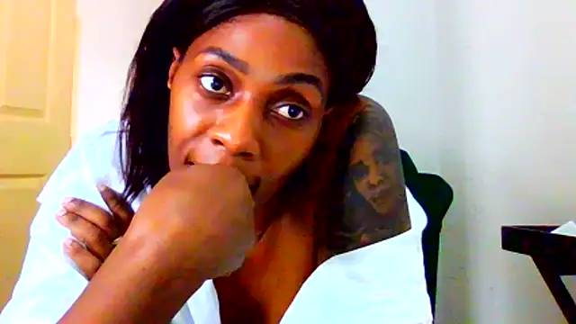 XXX chat uživo modela TALLnBEAUTY