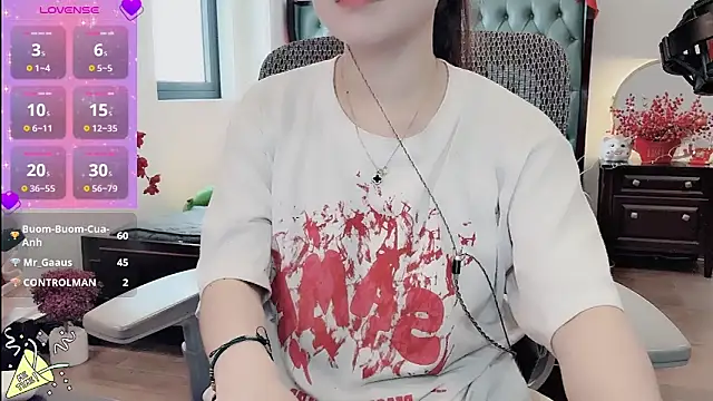 XXX chat uživo modela Caryln-Bun