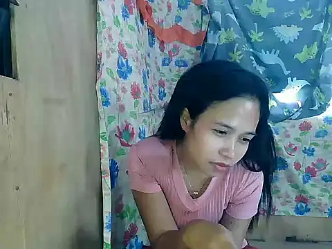 PinaySkinnyGirl Chat XXX live