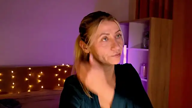 ZoeGrant's Live XXX Chat