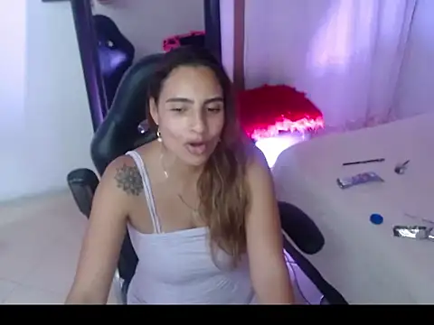 دردشة mykaelahoney الجنسية المباشرة