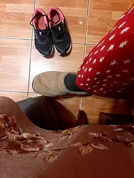 feet_toes: вебкам-шоу