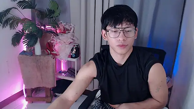 pinkcock_froi2305's Live XXX Chat