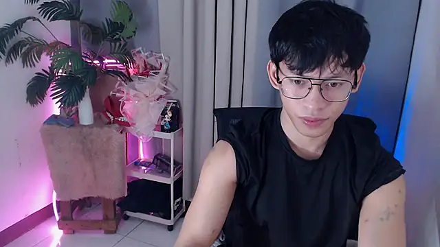 pinkcock_froi2305のライブXXXチャット